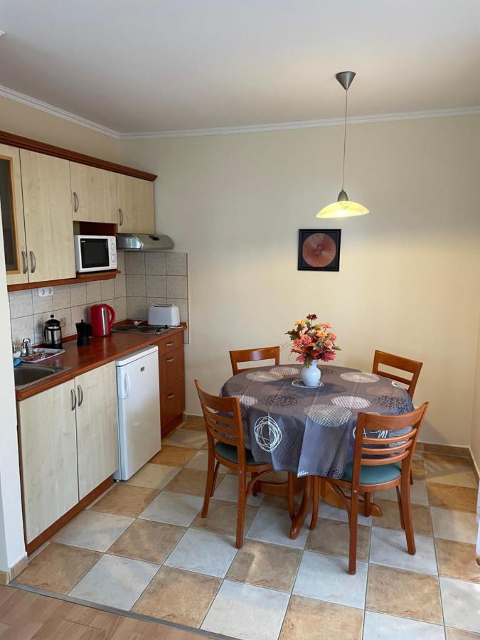 Garda Wellness Apartmanhaz Хевиз Экстерьер фото