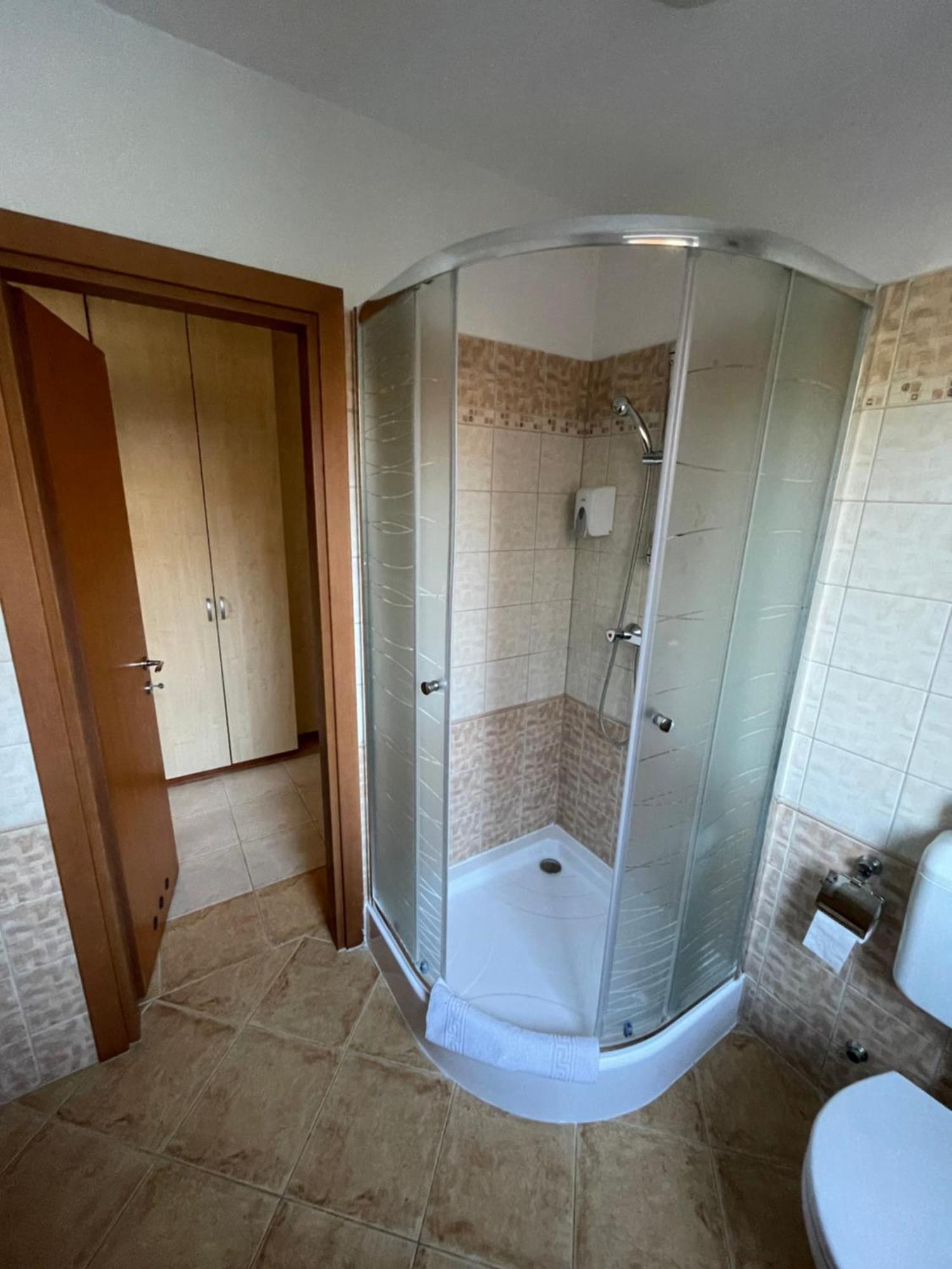 Garda Wellness Apartmanhaz Хевиз Номер фото